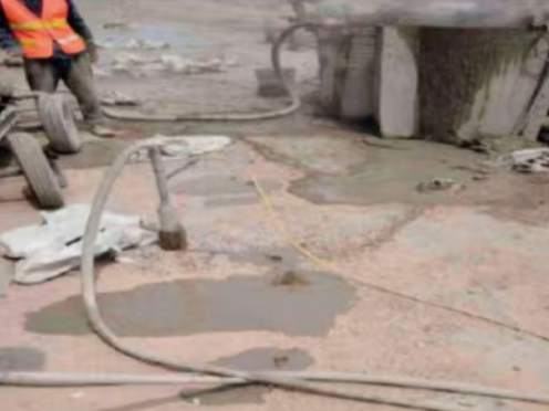 梅列水泥混凝土路面板底注浆技术 路面脱空注浆整治方案